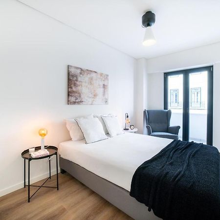 Lusiadas 53 2ºd - Beautiful Two-Bedroom Apartment Lisboa Екстериор снимка